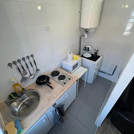 Prox Gares, Zenith, Centre Ville, Stade Pierre Mauroy, Metro, Bus, Fast Food Appartement