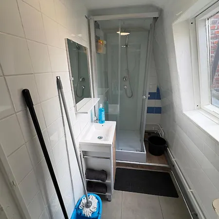 Prox Gares, Zenith, Centre Ville, Stade Pierre Mauroy, Metro, Bus, Fast Food Appartement